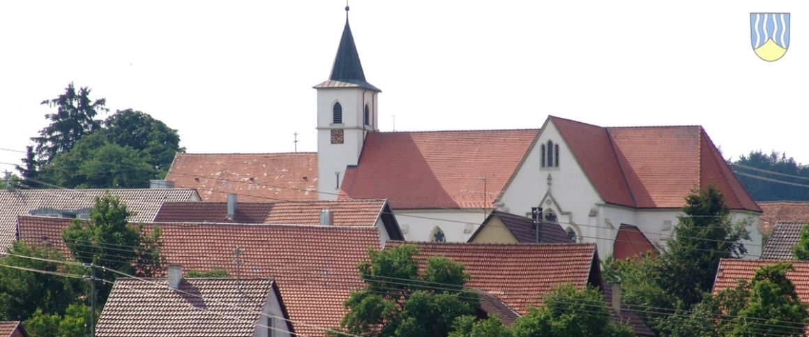 "Ansicht Dächer von Boms mit Blick auf die Dorfkirche"